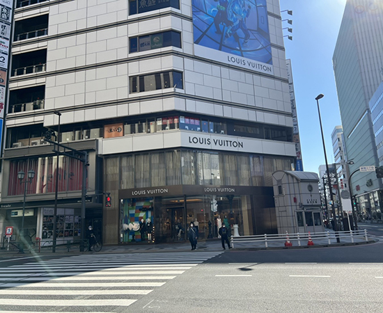 ルイヴィトン店舗外観