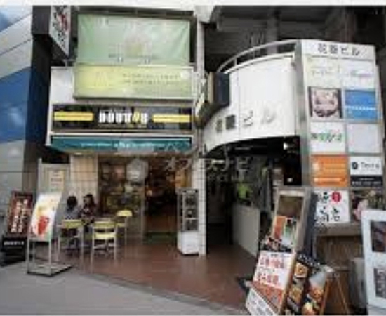 新宿きらきら歯科　ビル入り口